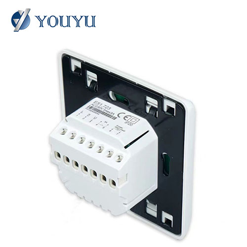 E51.716 / 16 Raumthermostat mit programmierbarer Taste